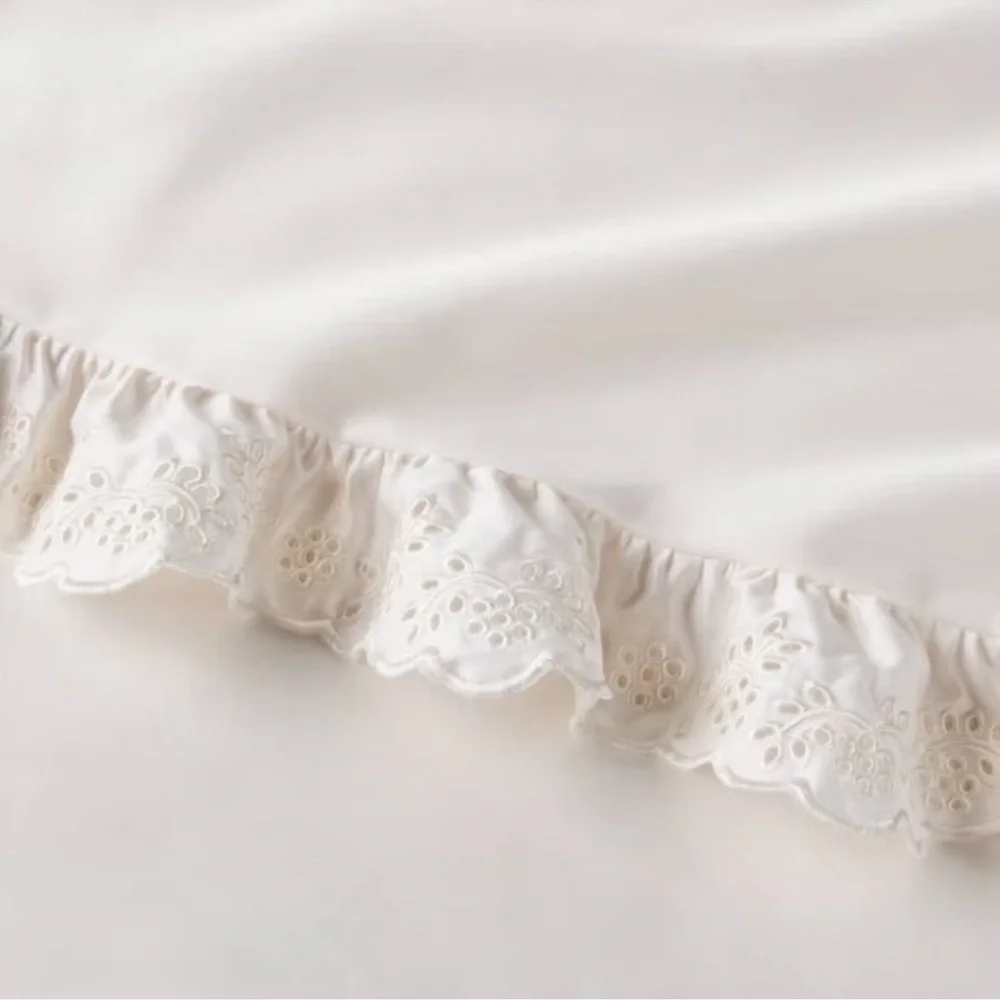 Threshold Ivory White KING Size 4pc Sheet Set with Eyelet Ruffle Hem Sateen NEW